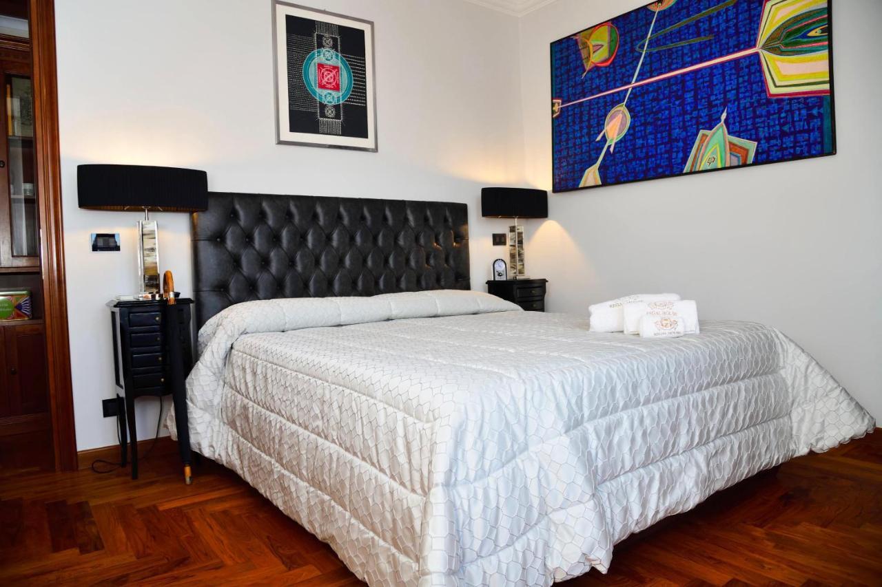 Regal House Roma Navigatori 23 Hotel ภายนอก รูปภาพ