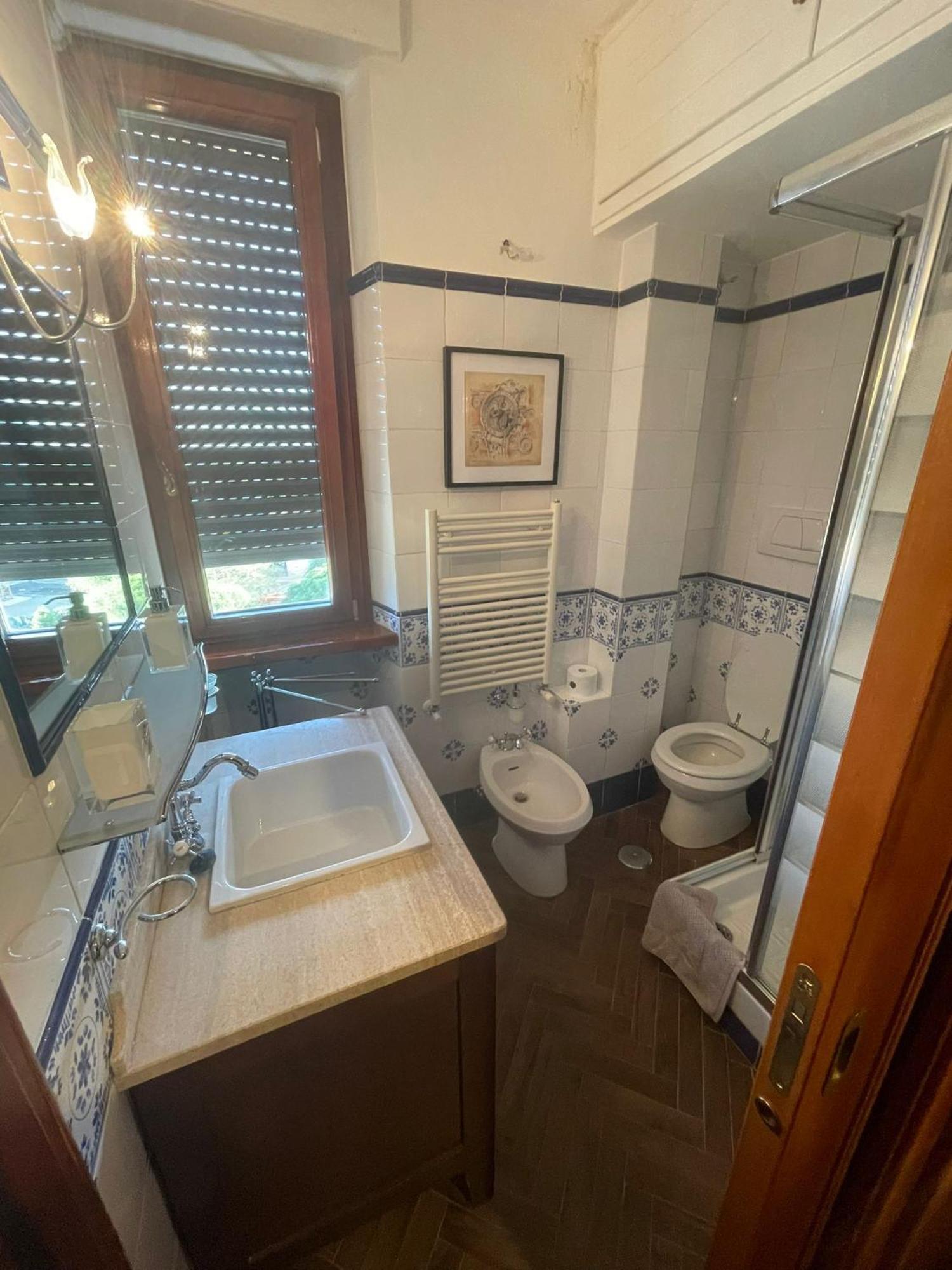 Regal House Roma Navigatori 23 Hotel ภายนอก รูปภาพ